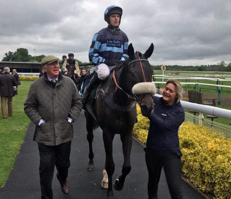 Grahame Whateley with his horse Rhaegar after winning the bumper at Warwick yesterday.. David Bass rode while Sinead Alderman lead him in