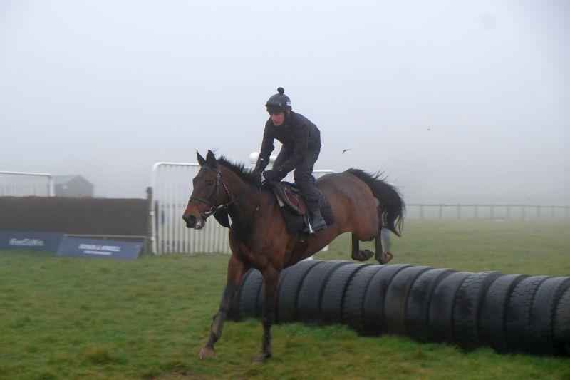 Harry Topper jumping tryes..