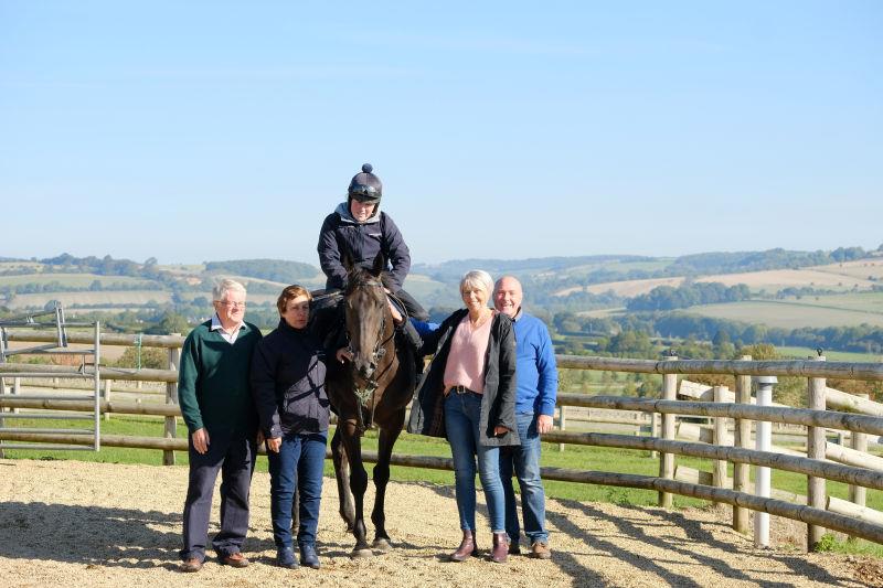 David Watts, Mary Neale, Roger and Jill Davies with their horse Alfie Corbitt