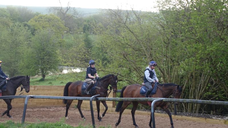 Agent Memphis and Station Master at the turn onto the gallop