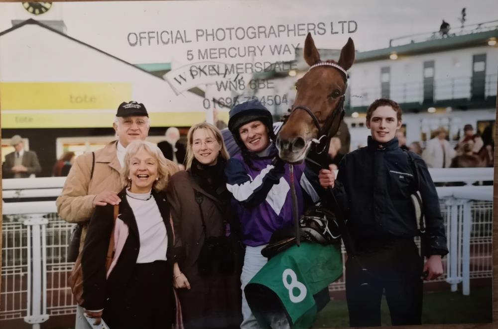 Look at the young David Bass leading in his first winner.. 