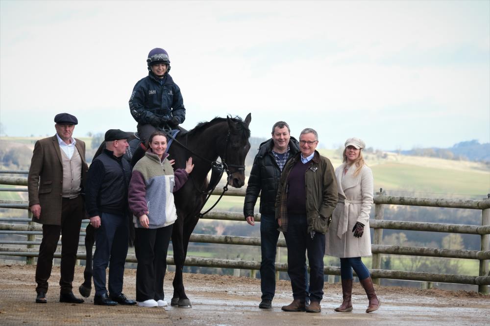 Arthurs Sixpence..with his team of owners