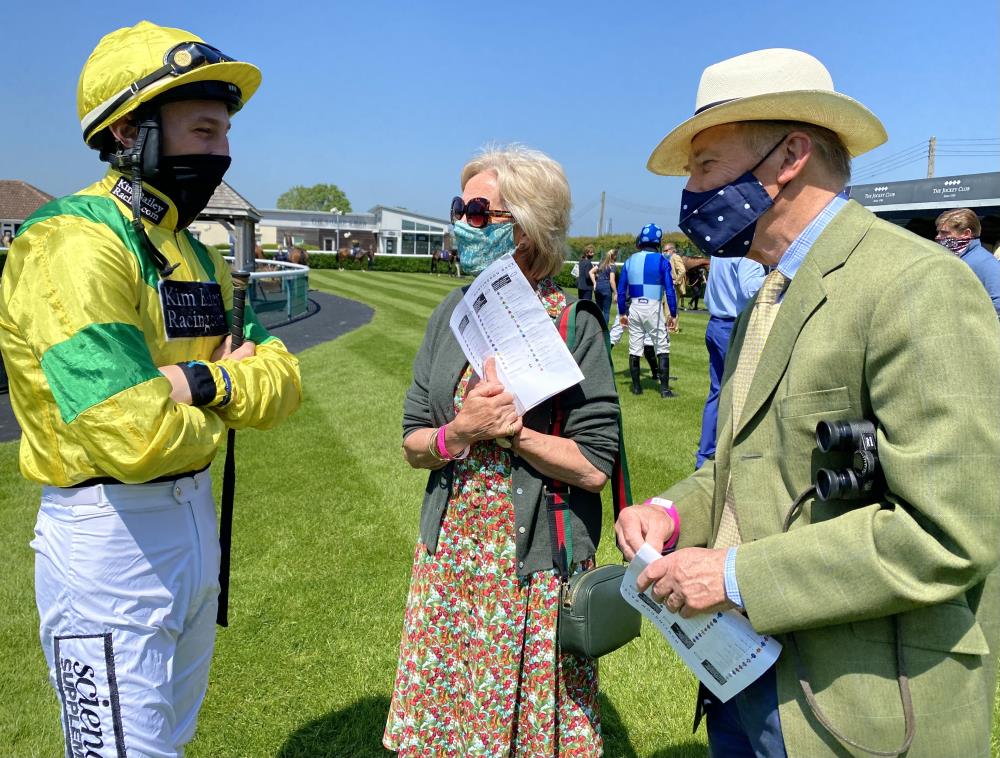 Ciaran talking to Mary and Michael Dulverton before Sammeo's race