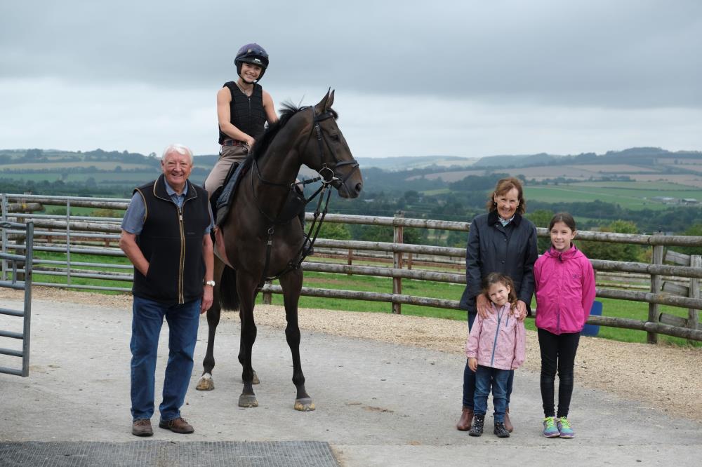 David and Fran Ratcliffe with their KBRS horse Vinndication