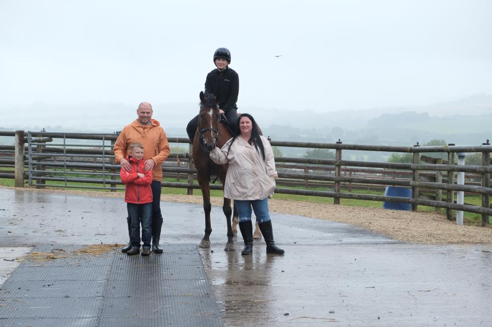 Jess on Hamilton Dici with her Stepfather Darren, Mother Alannah and brother Carter 