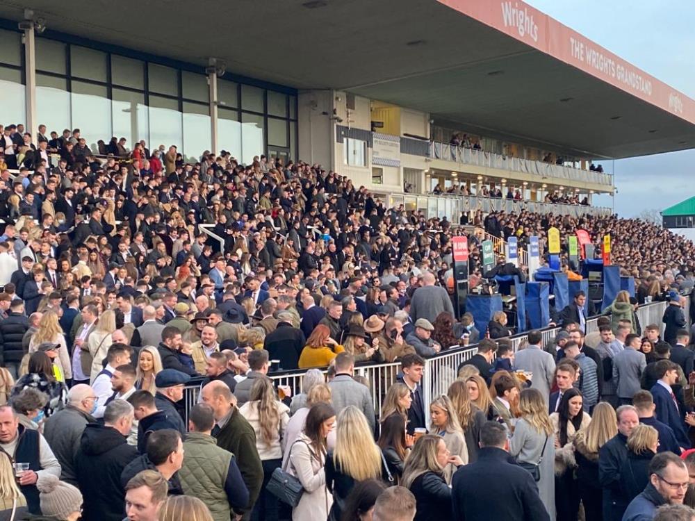 Packed grandstand at Uttoxeter