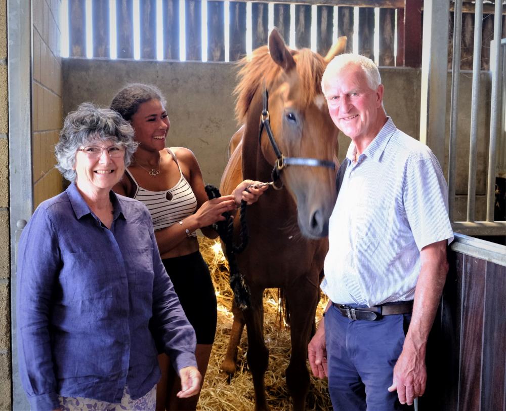 Sue and John Humphreys were here just in time to meet their new KBRS horse Sprucefrontiers returning from the field