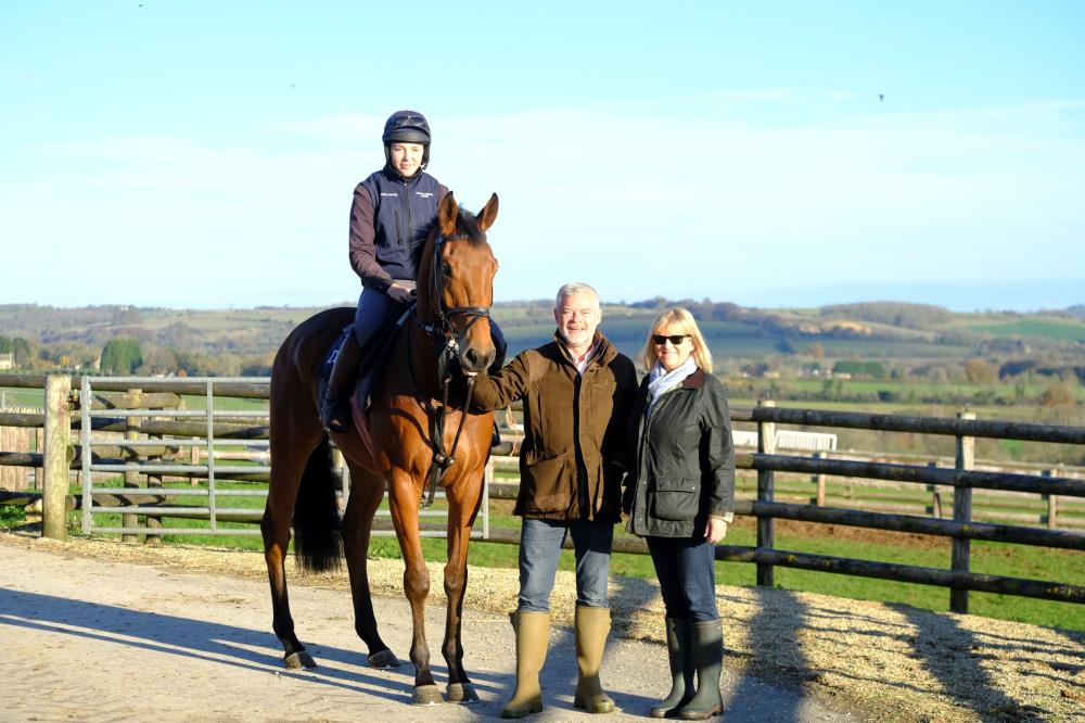 Kevin and Caroline Ahearne with their KBRS horse Isle Of Gold