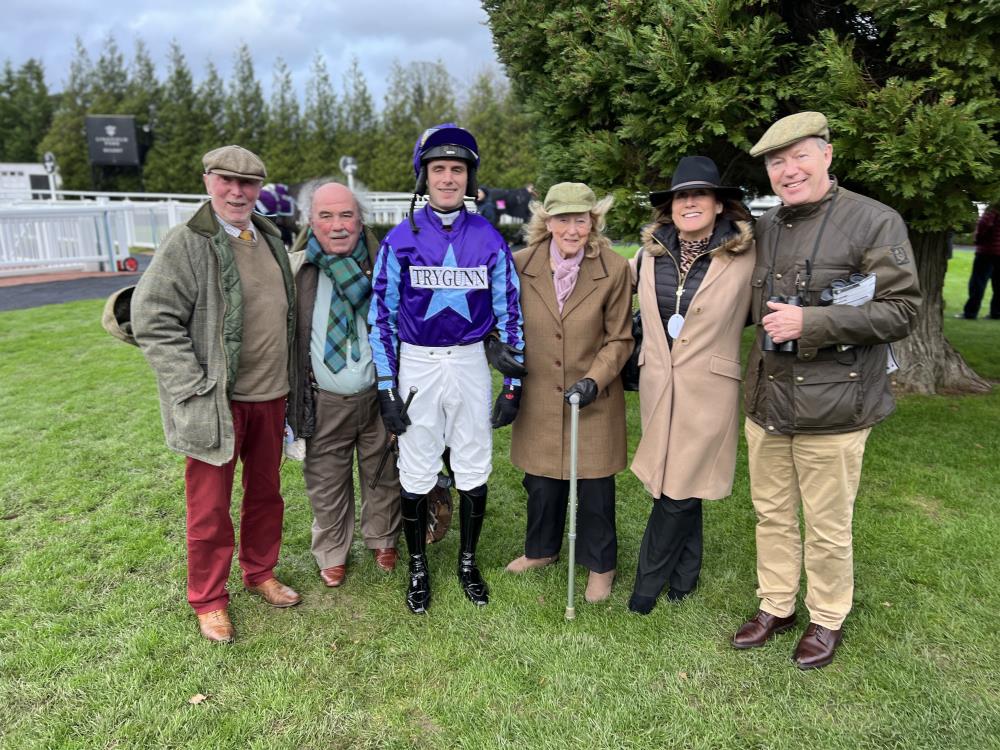 Carl Sharratt, John and Phyl Gunn and Louise and Roy Swinburne before Time For Hollie's run ay Lingfield 
