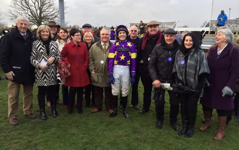 The Lucky Spinners and Tom Scudamore before their race